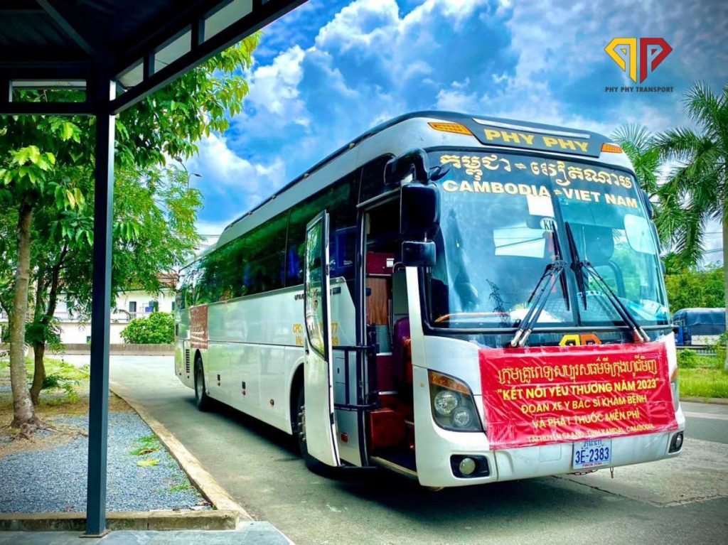 Xe Phy Phy đi Campuchia